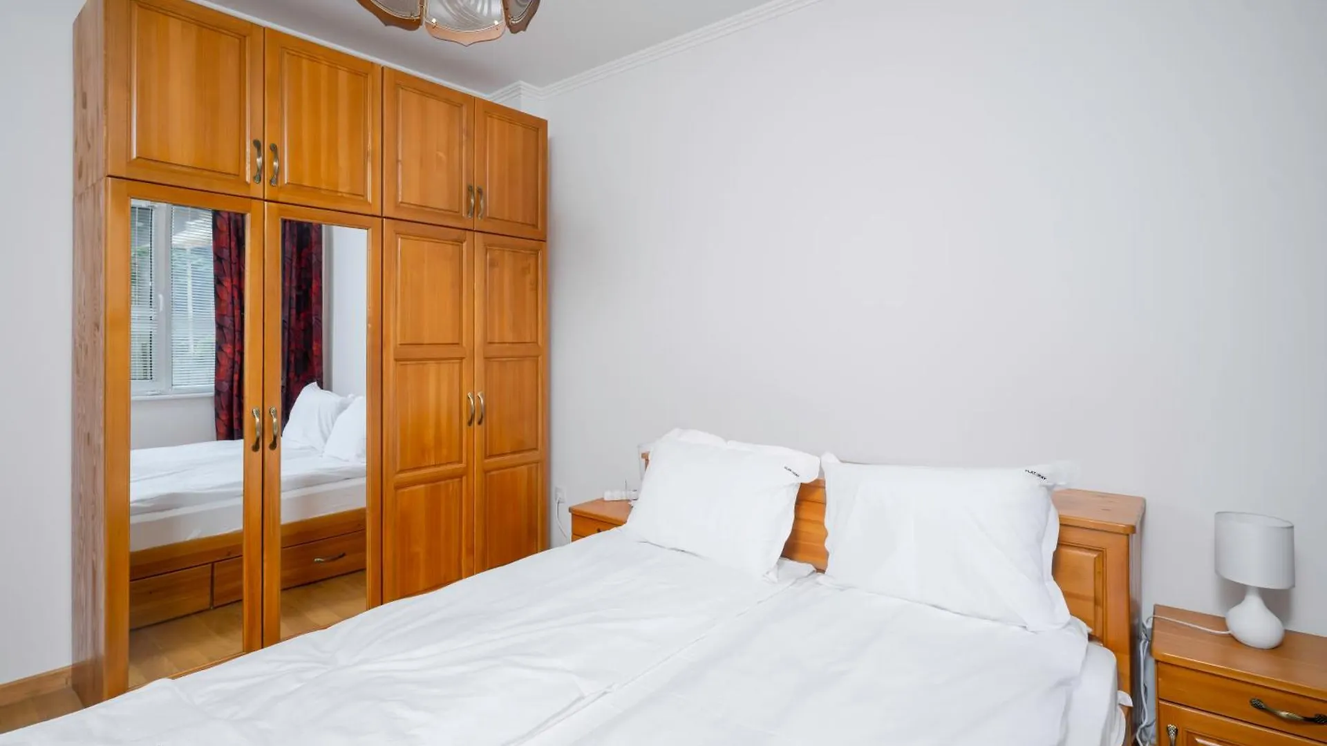 1Bd Flat With Desk On Russian Monument Square Διαμέρισμα Σόφια Βουλγαρία